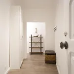 Charming 3br In The Heart Of Town By Feel 公寓