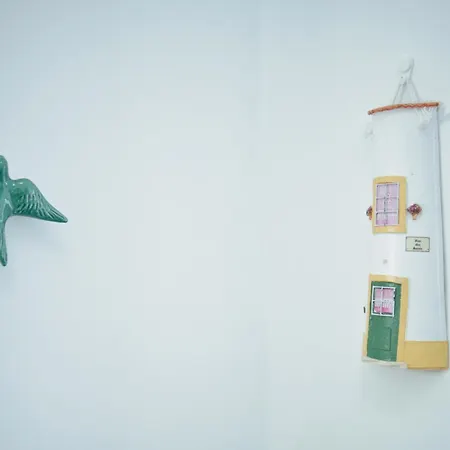 Charming 3br In The Heart Of Town By Feel 아파트 나자레