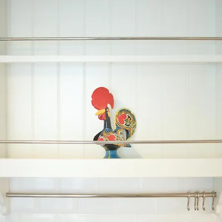 Charming 3br In The Heart Of Town By Feel 아파트