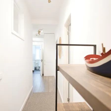 Charming 3br In The Heart Of Town By Feel 나자레