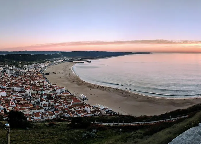 Charming 3br In The Heart Of Town By Feel Nazaré