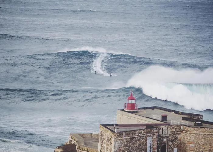 Charming 3br In The Heart Of Town By Feel Nazaré