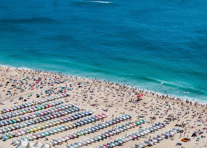 Apartman Charming 3br In The Heart Of Town By Feel *