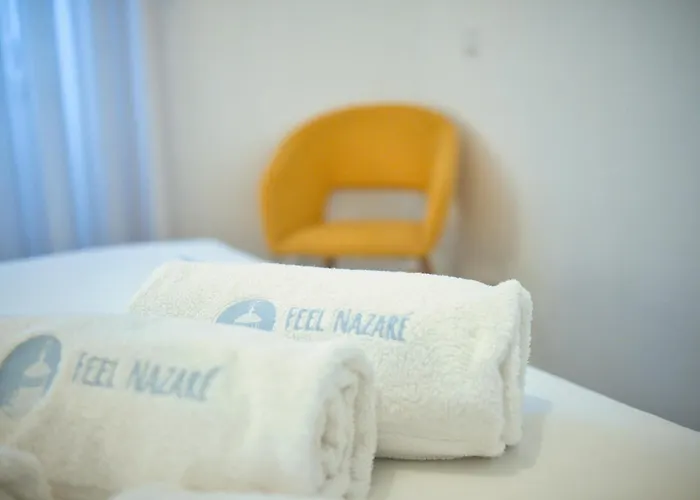 Apartman Charming 3br In The Heart Of Town By Feel *