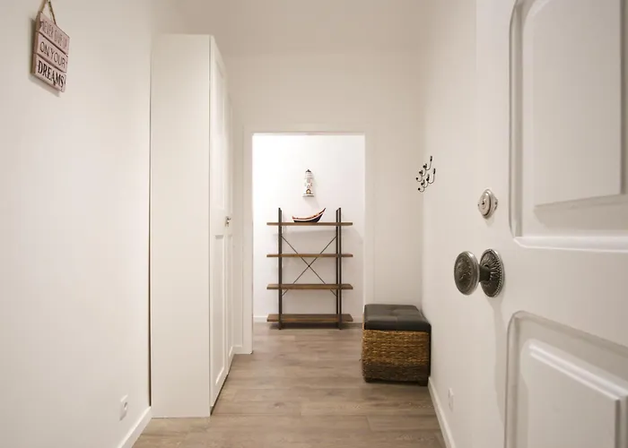 Charming 3br In The Heart Of Town By Feel Apartman